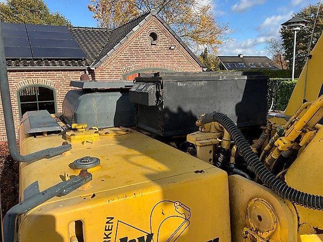 Komatsu Active PC240LC