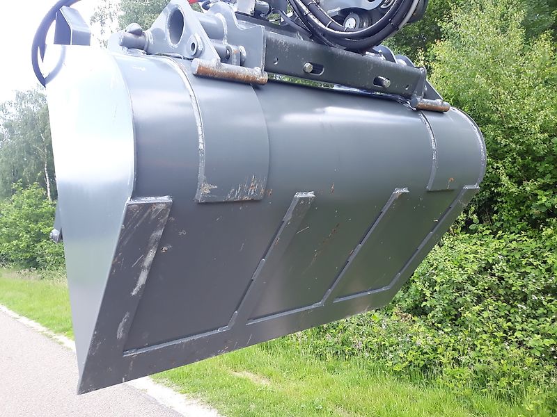 Bressel und Lade Sammelschaufel L88