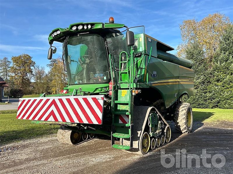 John Deere S680i
