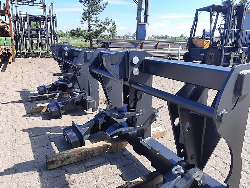 RADSTAL Adapter Manitou / JCB / Volvo Schnellverbinder Dreipunkt