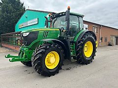 John Deere 6215R