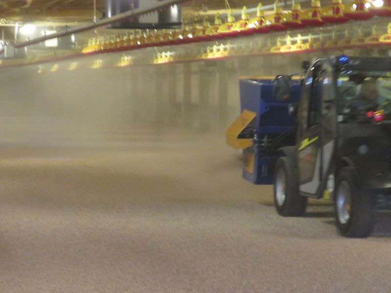 BRIOL ESG 200 - Einstreugerät, Einstreumaschine für Geflügel