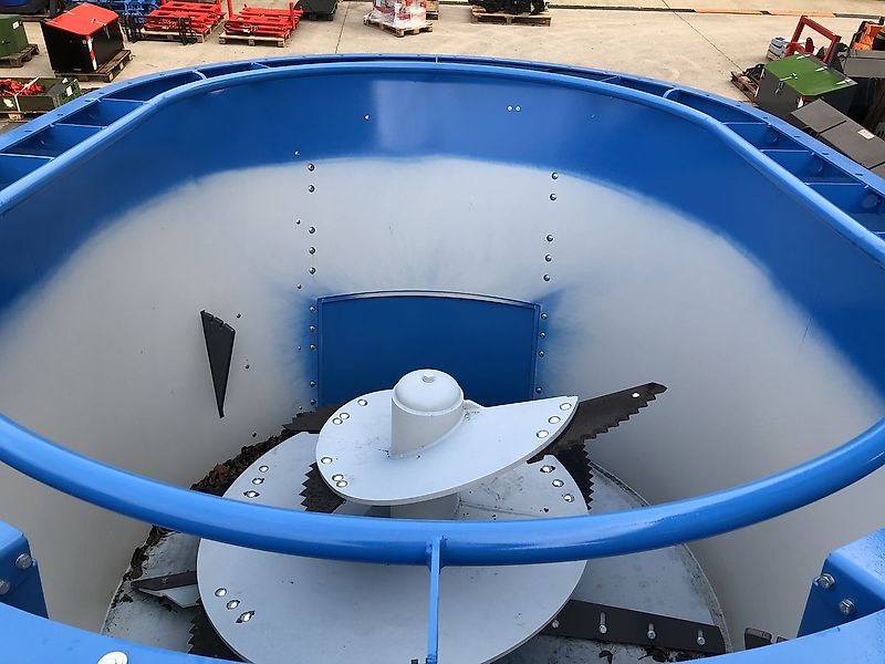 Euromilk Futtermischwagen Rino FX 1000-Vollausstattung