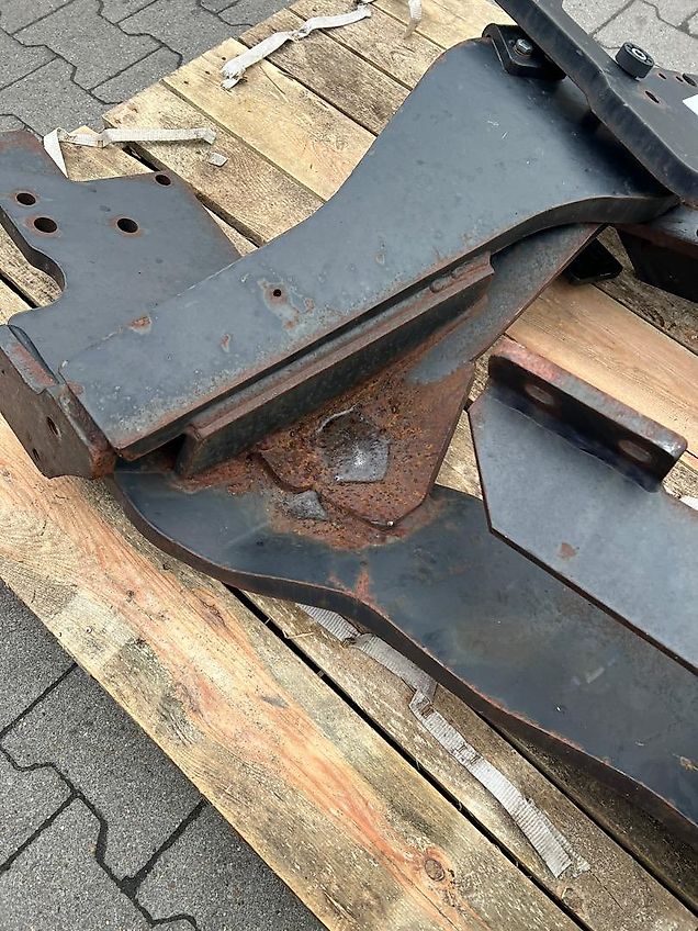 Alö Satz Anbauteile zum CASE IH JX 90-95 bzw. NH TD 5050-5060