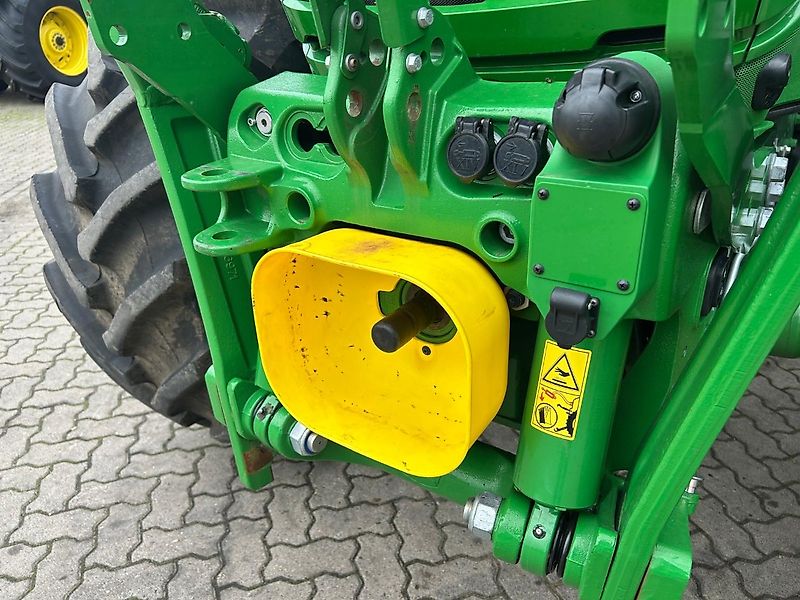 John Deere 6R 155