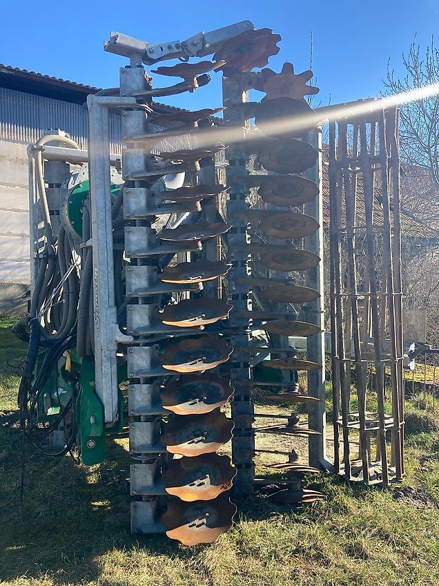 SAMSON Scheibenegge + Gülle- Verteile