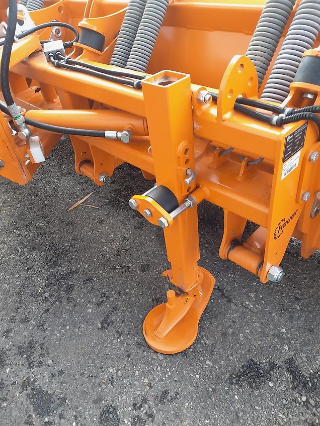 Hauer SRS-2L 2600 Schneepflug