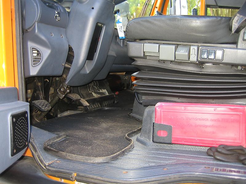 Mercedes-Benz U 400 Bluetec 5, 175kW/238PS, Hydrostat und Wechsellenkung, Getriebe u. Kupplung neu