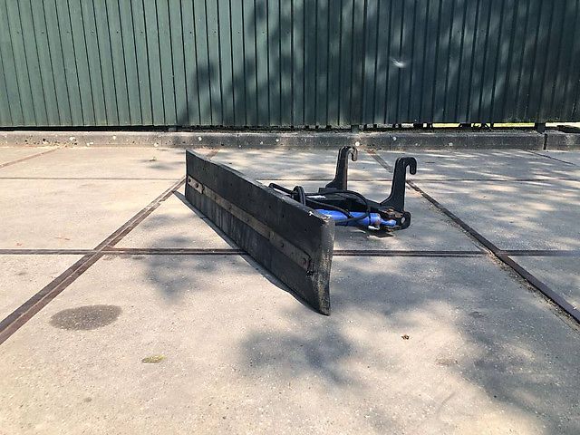 Giant VMS2000 HY voerschuif