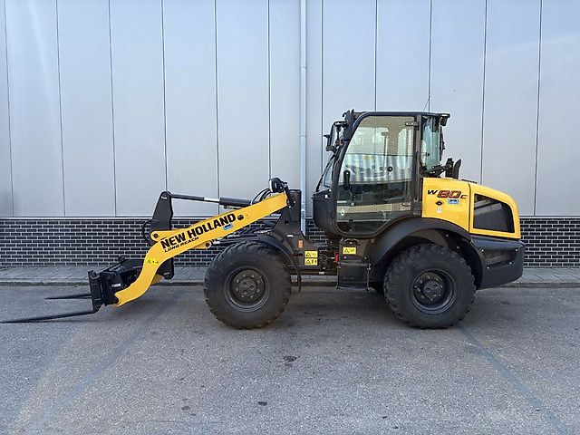 New Holland W80C LONG REACH SHOVEL (DEMO)