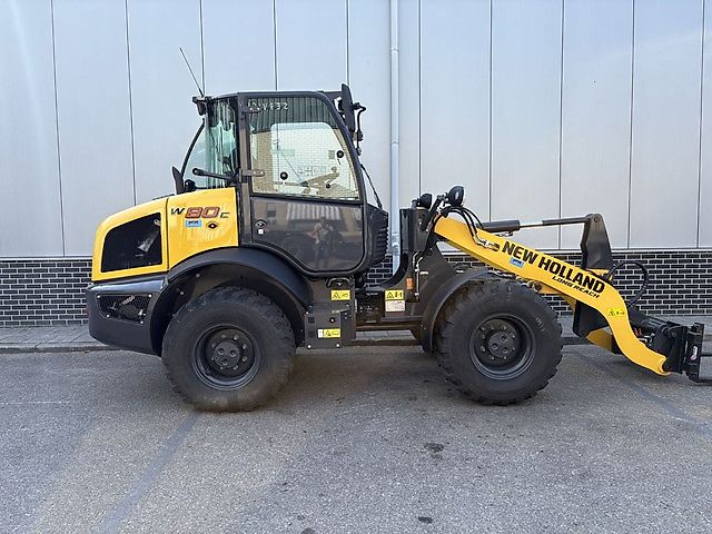 New Holland W80C LONG REACH SHOVEL (DEMO)