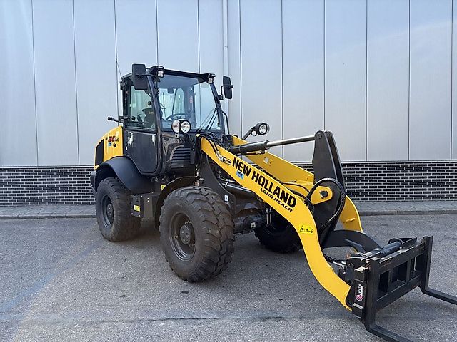 New Holland W80C LONG REACH SHOVEL (DEMO)