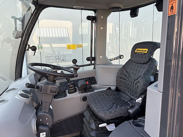 New Holland W80C LONG REACH SHOVEL (DEMO)