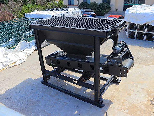 VGT Doseerbak met transportband