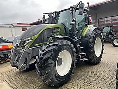 Valtra Q 305 Vorführschlepper