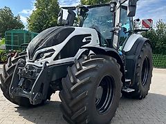 Valtra Q245