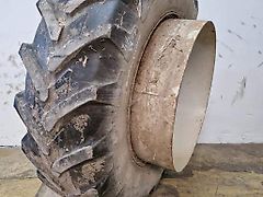 Michelin 18.4R38 Michelin Agribib 15MM gebruikt op dubbellucht wiel 13-38 / 300MM + 4 haken per kant clamp on