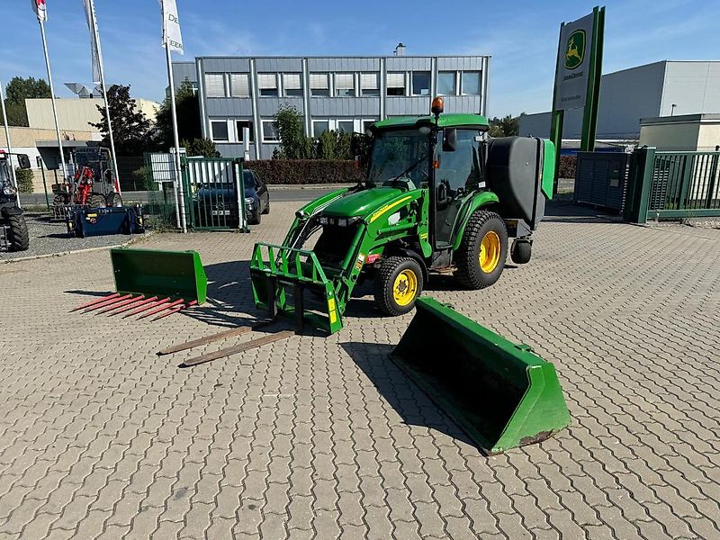 John Deere 3720