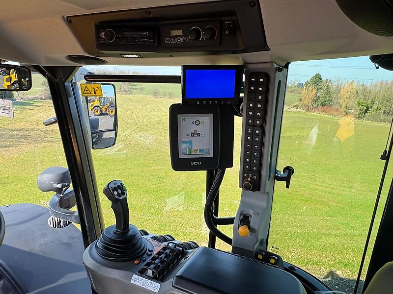 JCB 4220 Stage 5 c/w Warranty