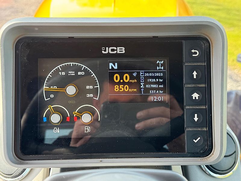 JCB 4220 Stage 5 c/w Warranty