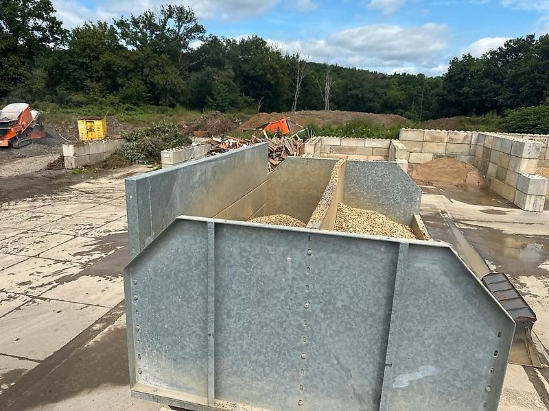 My Beton 24 mit 1,0m3 Mischer von GTC