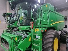John Deere T660I