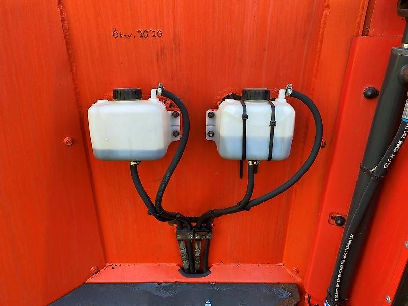 Kuhn Profile Plus 1670 mit Strohgebläse