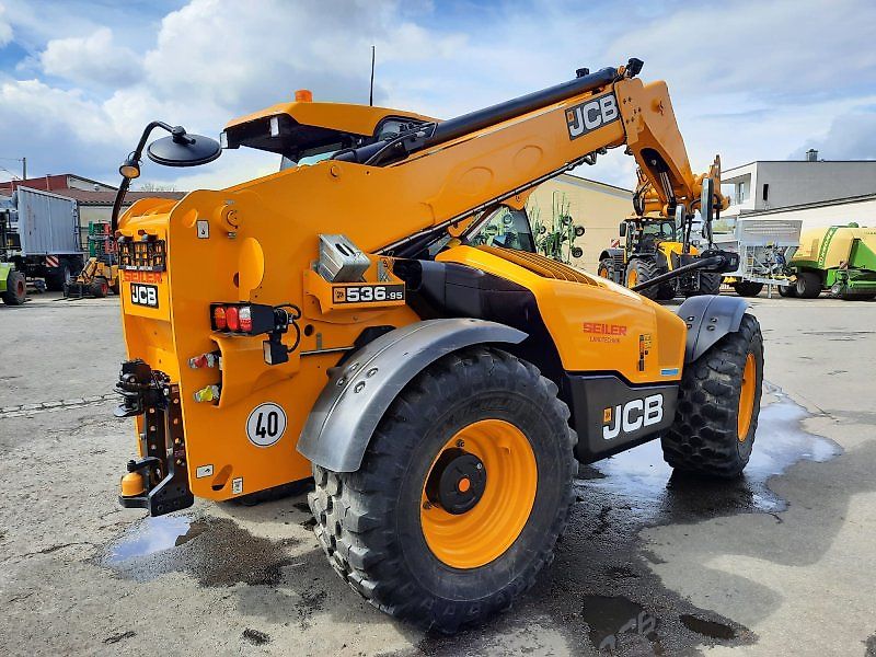 JCB 536-95 Agri Xtra Q-Fit