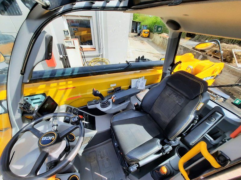 JCB 536-95 Agri Xtra Q-Fit