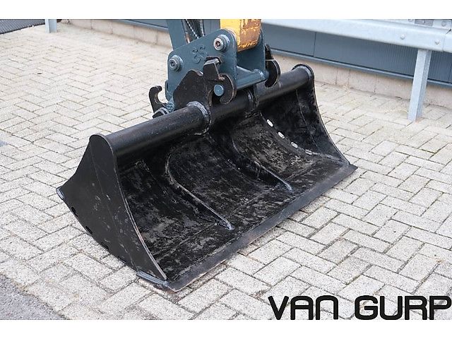 Hyundai Robex 55W-9A | 2017 | 2636h |