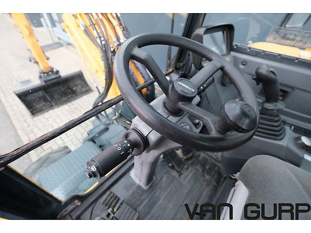 Hyundai Robex 55W-9A | 2017 | 2636h |