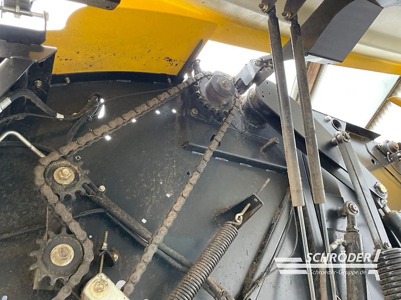 New Holland ROLL-BELT 180 CROPCUTTER