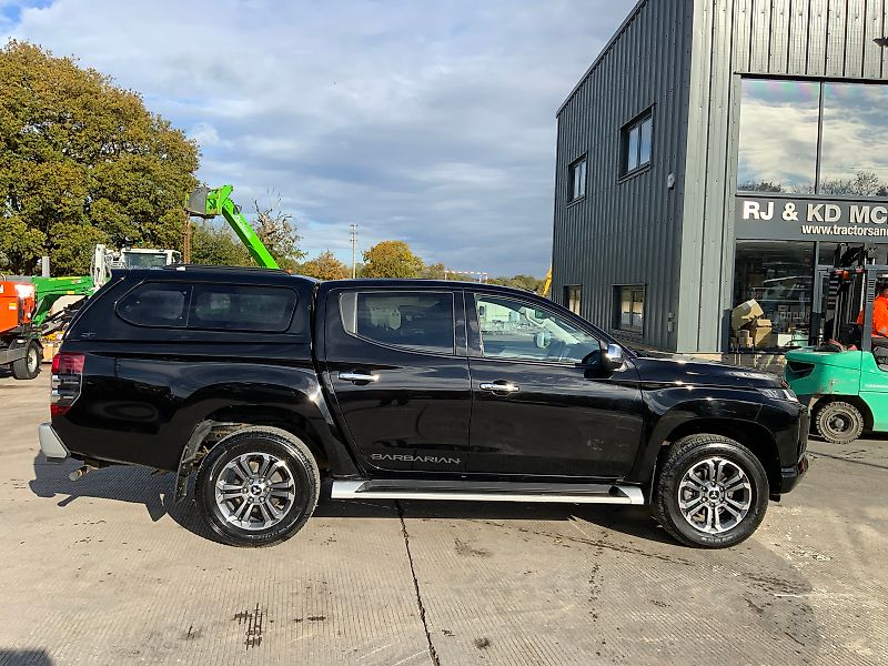 Mitsubishi L200 2.2 DI-D DC Barbarian Auto 4WD Euro 6 (s/s) 4dr (ST24937)
