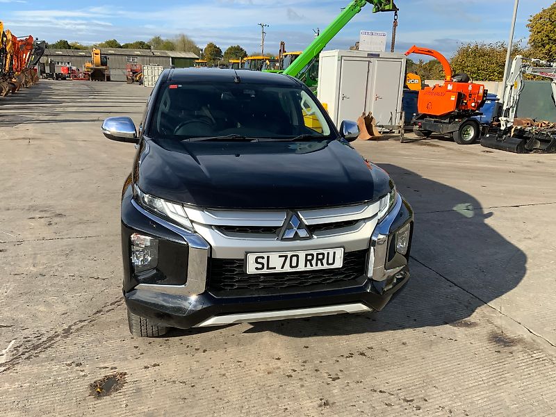 Mitsubishi L200 2.2 DI-D DC Barbarian Auto 4WD Euro 6 (s/s) 4dr (ST24937)