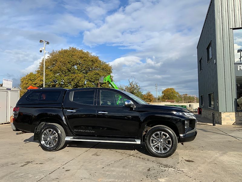 Mitsubishi L200 2.2 DI-D DC Barbarian Auto 4WD Euro 6 (s/s) 4dr (ST24937)