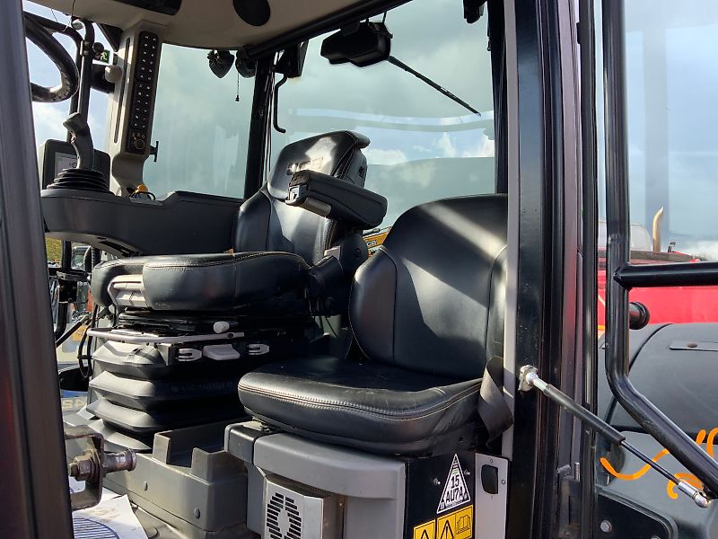 JCB 4220 Fastrac Tractor (ST24887)