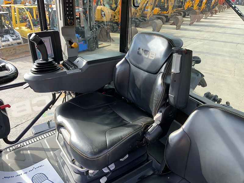 JCB 4220 Fastrac Tractor (ST24887)