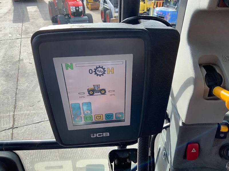 JCB 4220 Fastrac Tractor (ST24887)