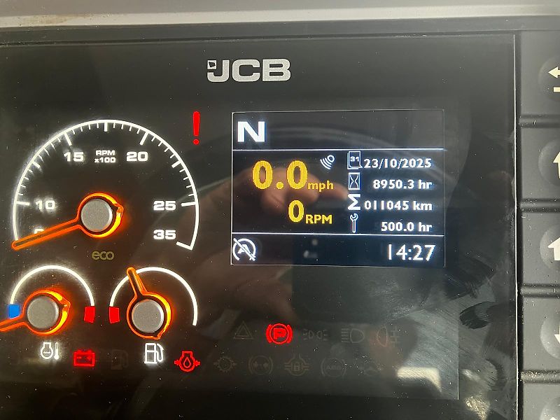 JCB 4220 Fastrac Tractor (ST24887)