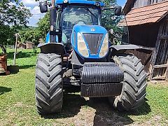 New Holland T7050