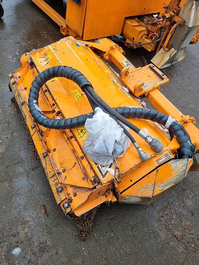 mulag UMK 12 Mulchkopf Universalmulchkopf Mähkorb Mähausleger Böschungsmulcher Böschungsmäher Seitenmulcher Dücker Unimog Gilbers