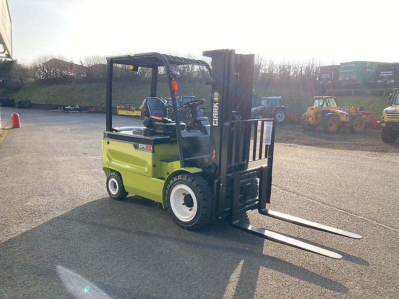 Clark EPX30i