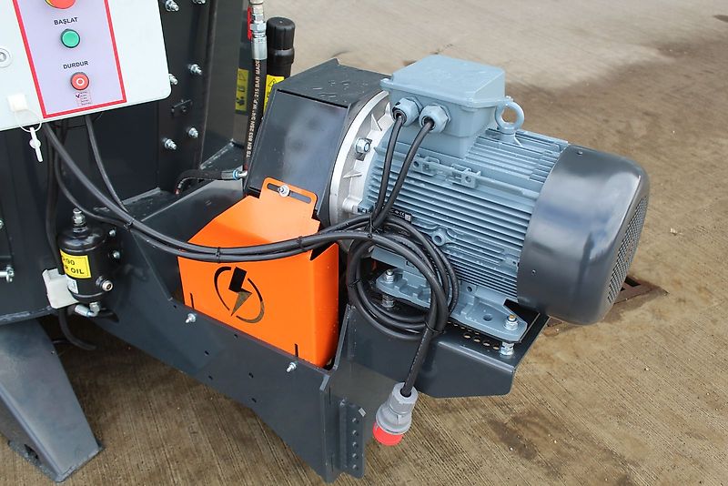 Burkon Futtermischer-4,0m³-Elektromotor-Neumaschine