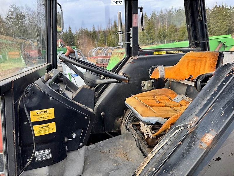 Case International 685