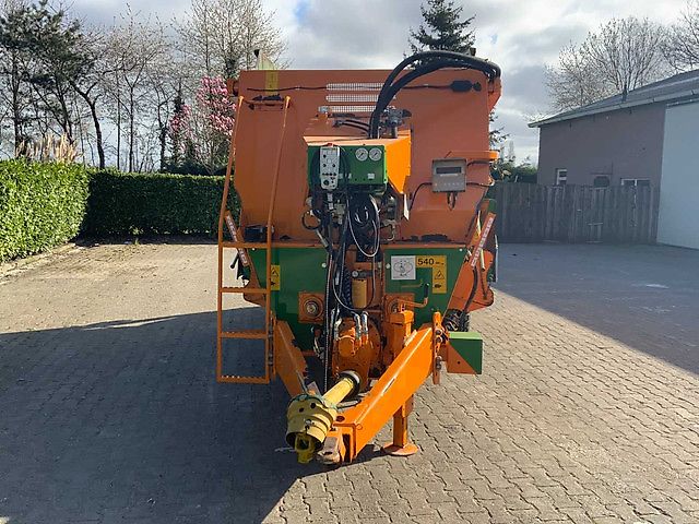 Unifeed TF5.12D