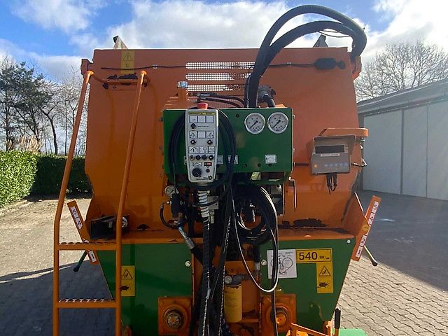 Unifeed TF5.12D