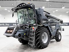 Fendt Ideal 8 7030 9m header, rotor combine on wheels