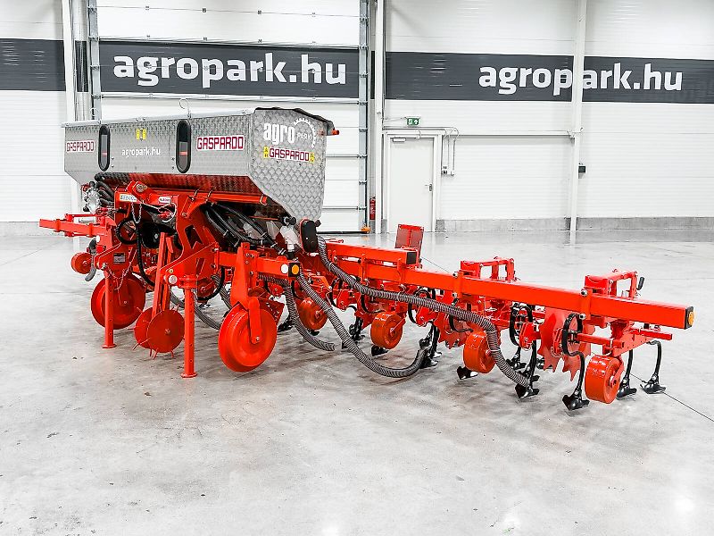 Gaspardo HS8 folding frame, 8-row inter-row cultivator