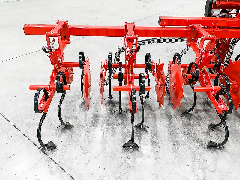 Gaspardo HS8 folding frame, 8-row inter-row cultivator