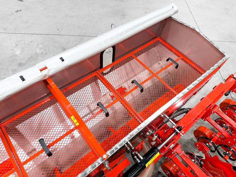 Gaspardo HS8 folding frame, 8-row inter-row cultivator